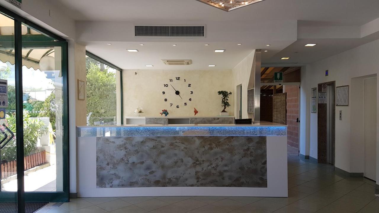 Abahotel Milano Marittima Bagian luar foto